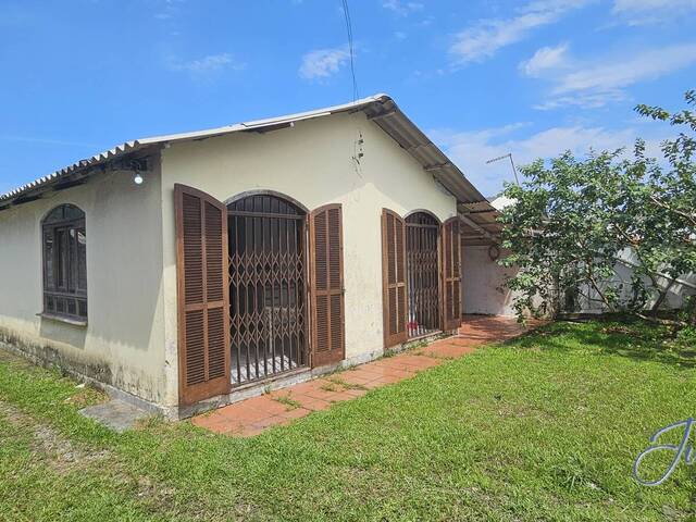 #238 - Casa para Venda em Matinhos - PR - 2