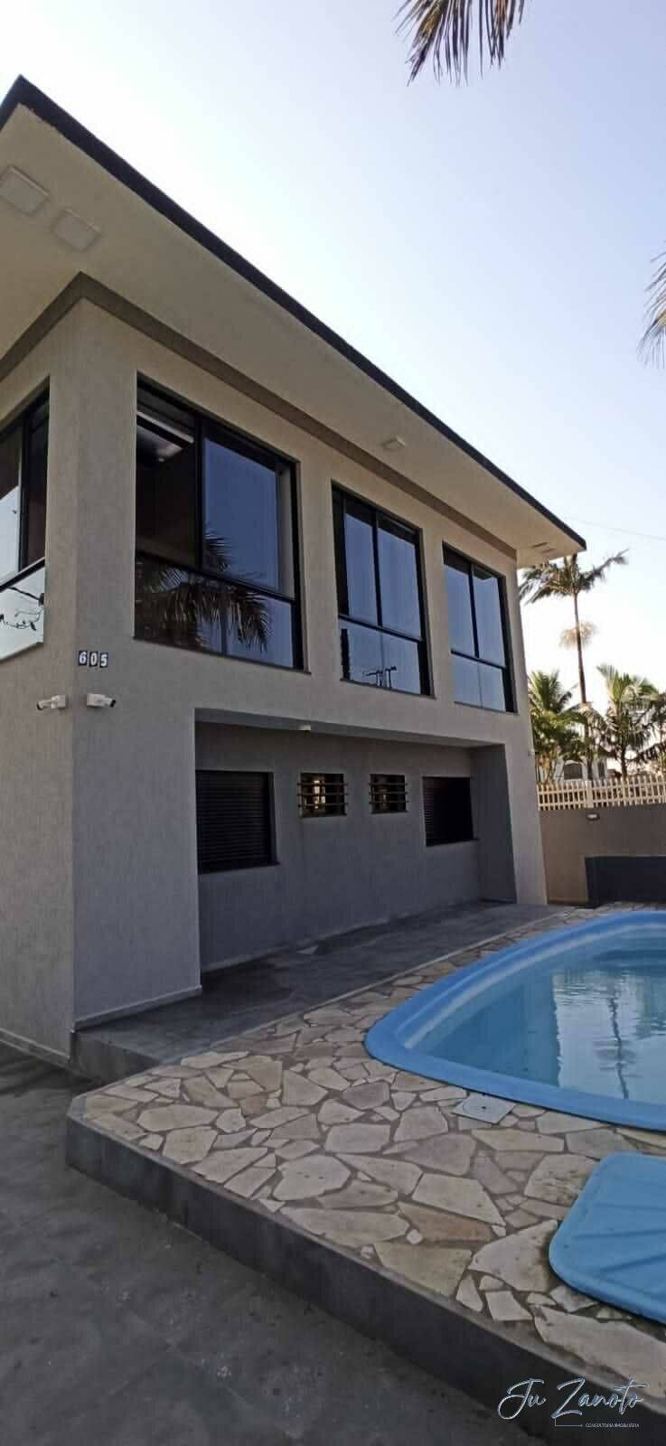 Casa à venda com 4 quartos, 260m² - Foto 2