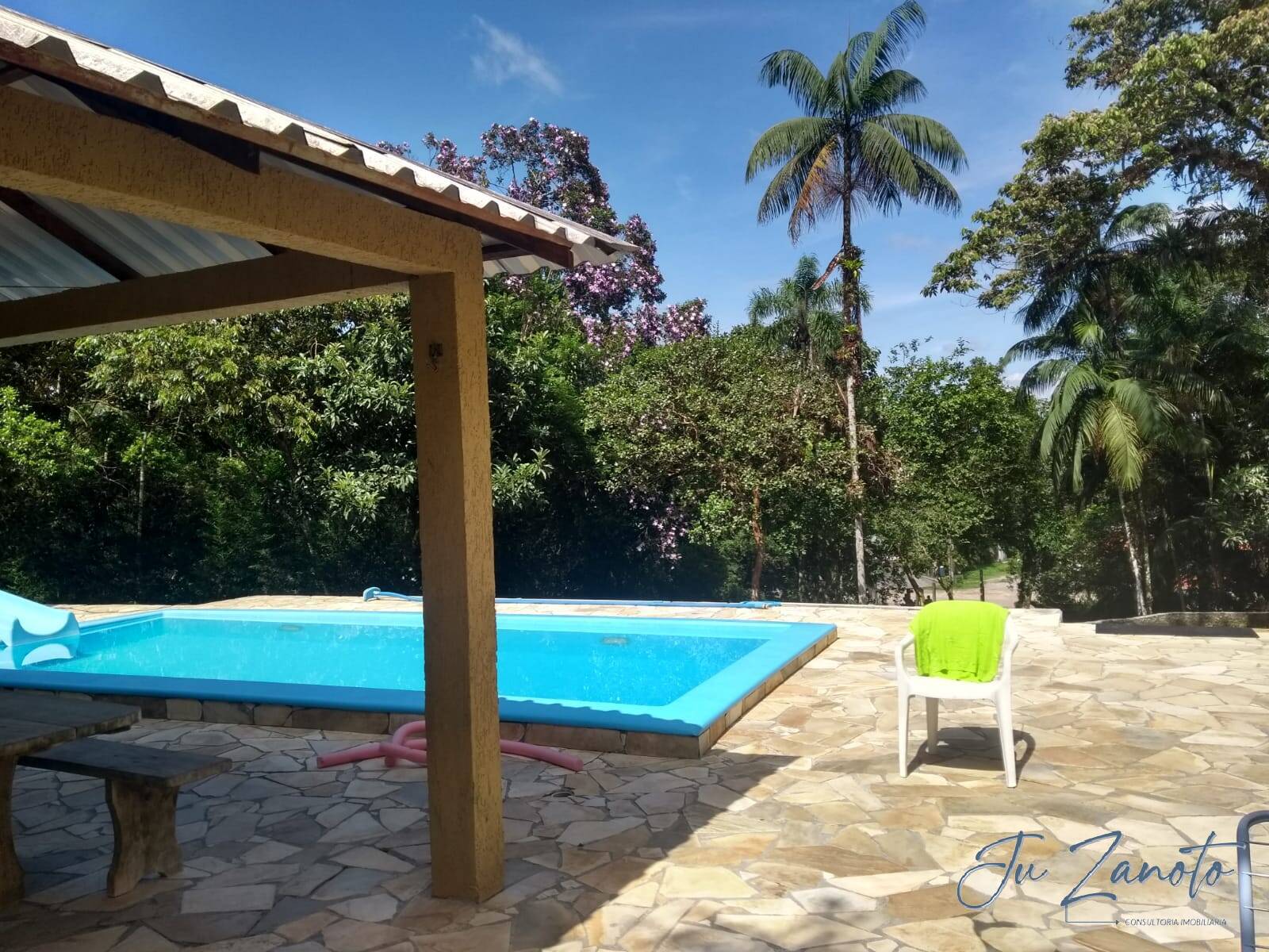 Fazenda à venda com 3 quartos, 100m² - Foto 1