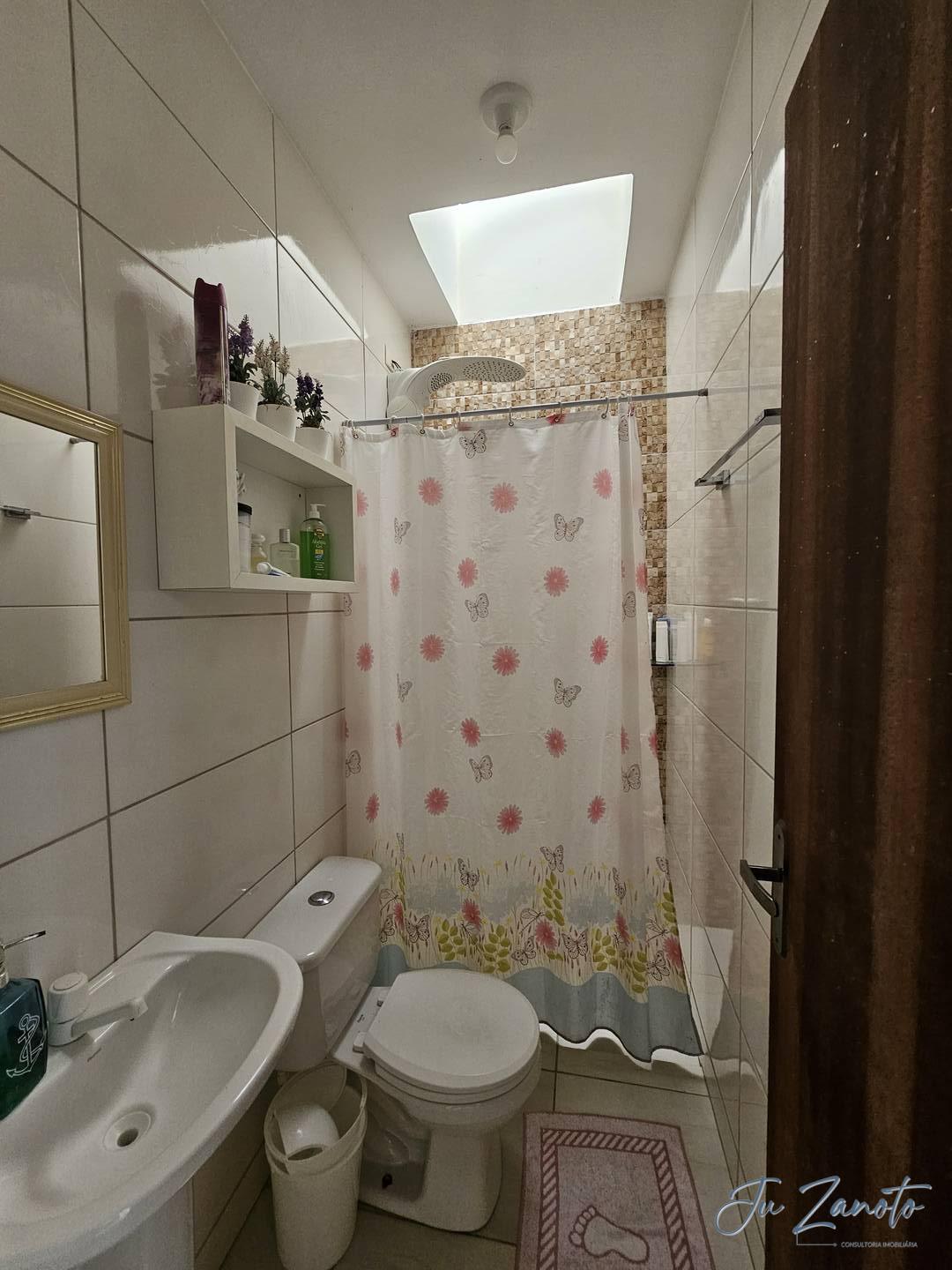 Casa à venda com 4 quartos, 30m² - Foto 13