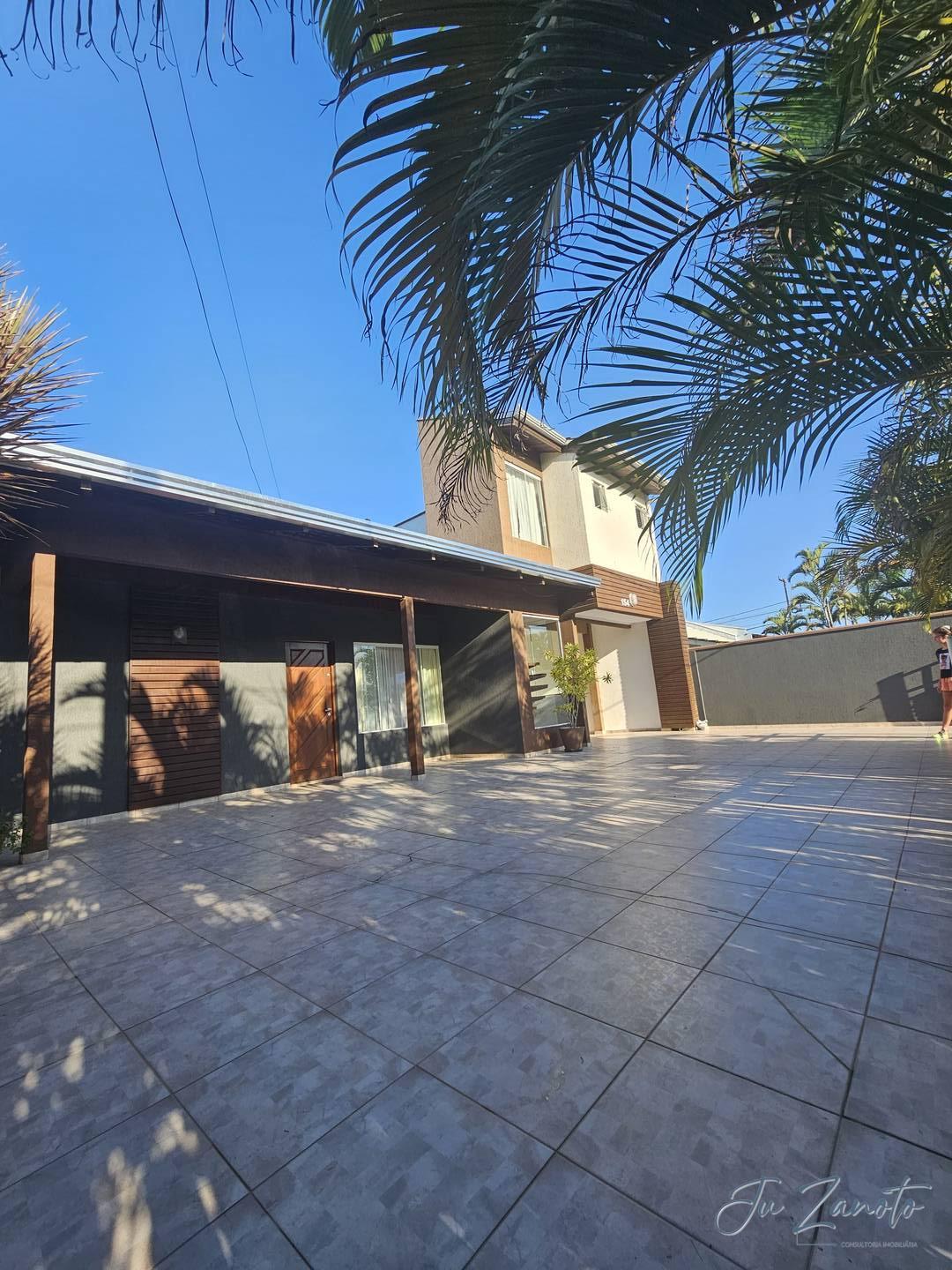 Casa à venda com 5 quartos, 325m² - Foto 3