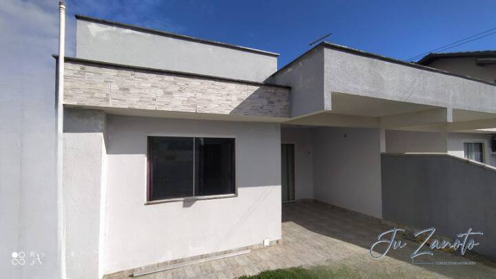 Casa à venda com 3 quartos, 93m² - Foto 1