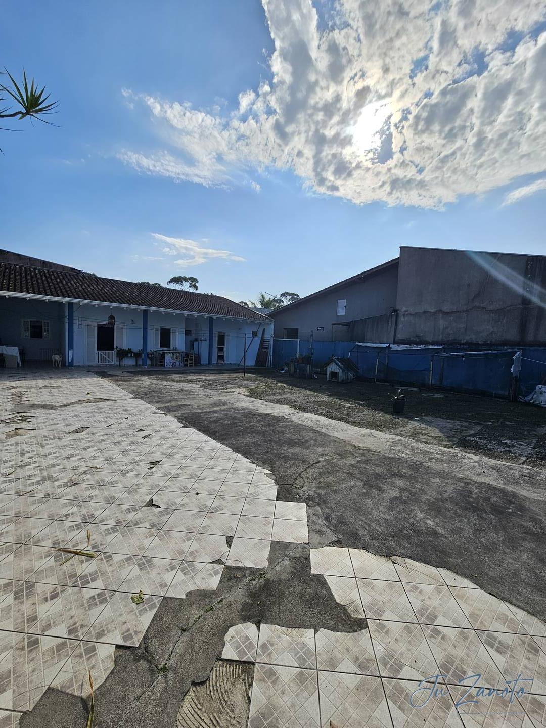 Casa à venda com 2 quartos, 375m² - Foto 4