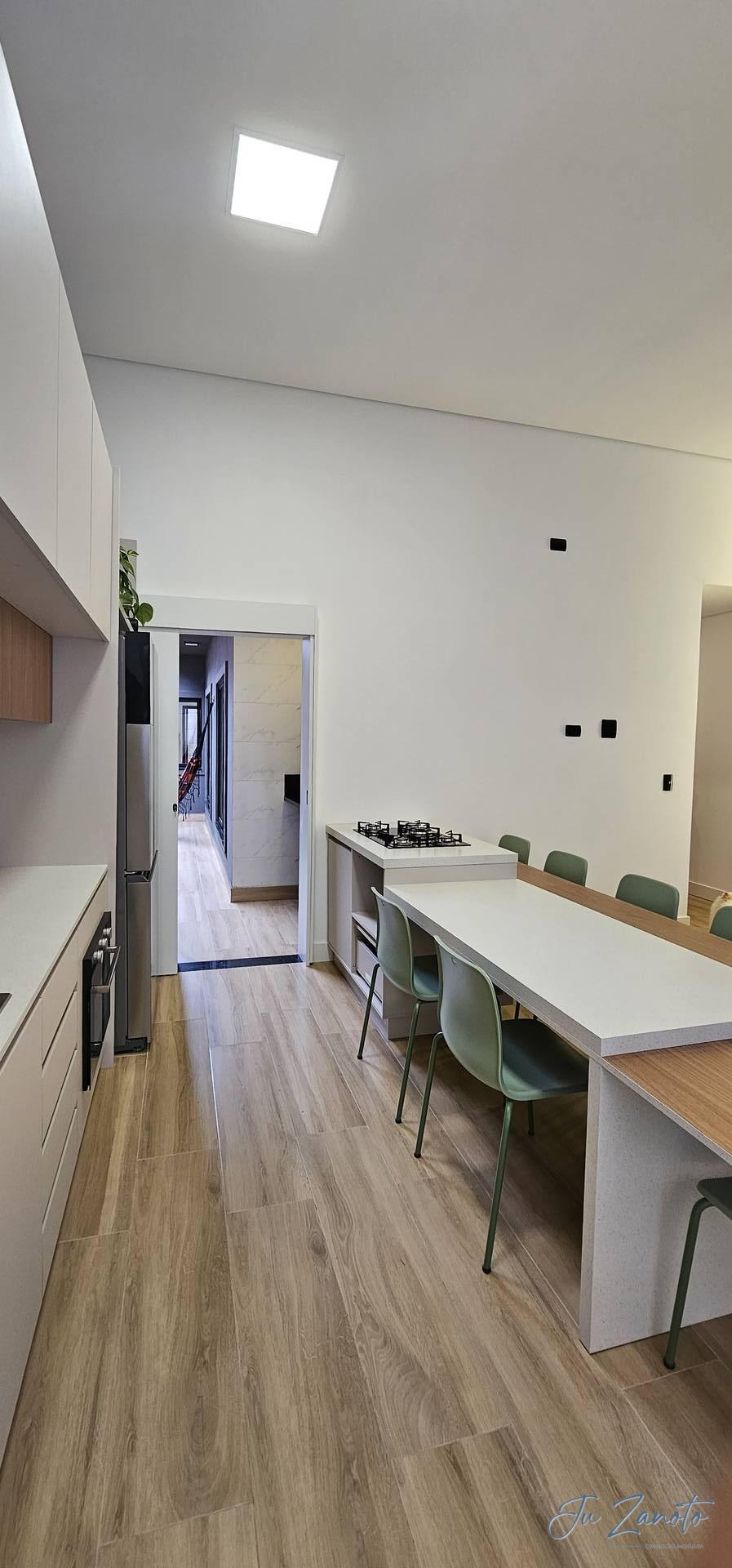 Casa à venda com 3 quartos, 82m² - Foto 10