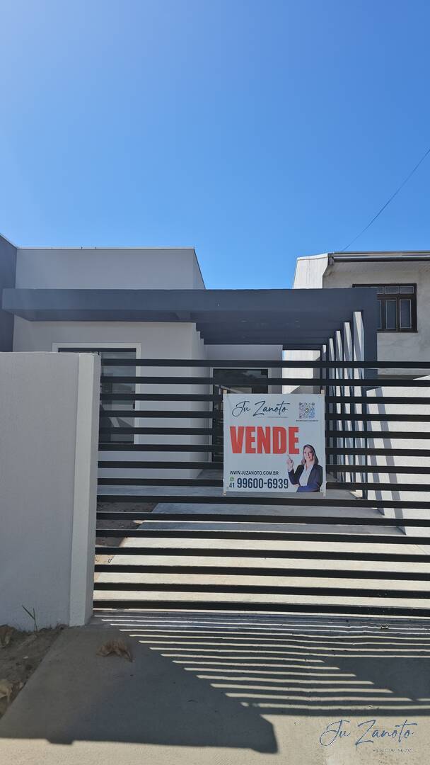 Casa à venda com 3 quartos, 81m² - Foto 1