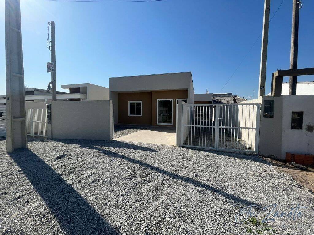 Casa à venda com 3 quartos, 55m² - Foto 1