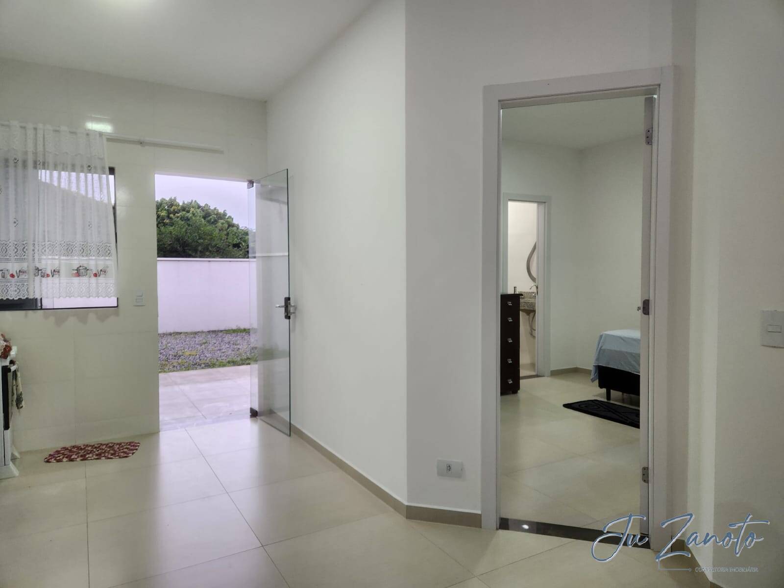 Casa à venda com 3 quartos, 96m² - Foto 8