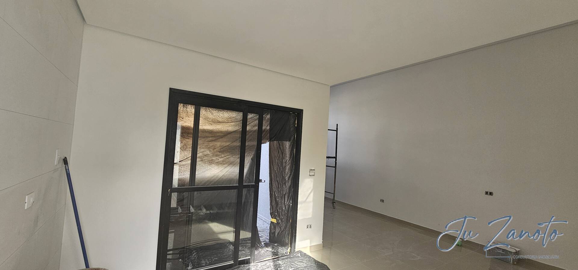 Casa à venda com 3 quartos, 75m² - Foto 10