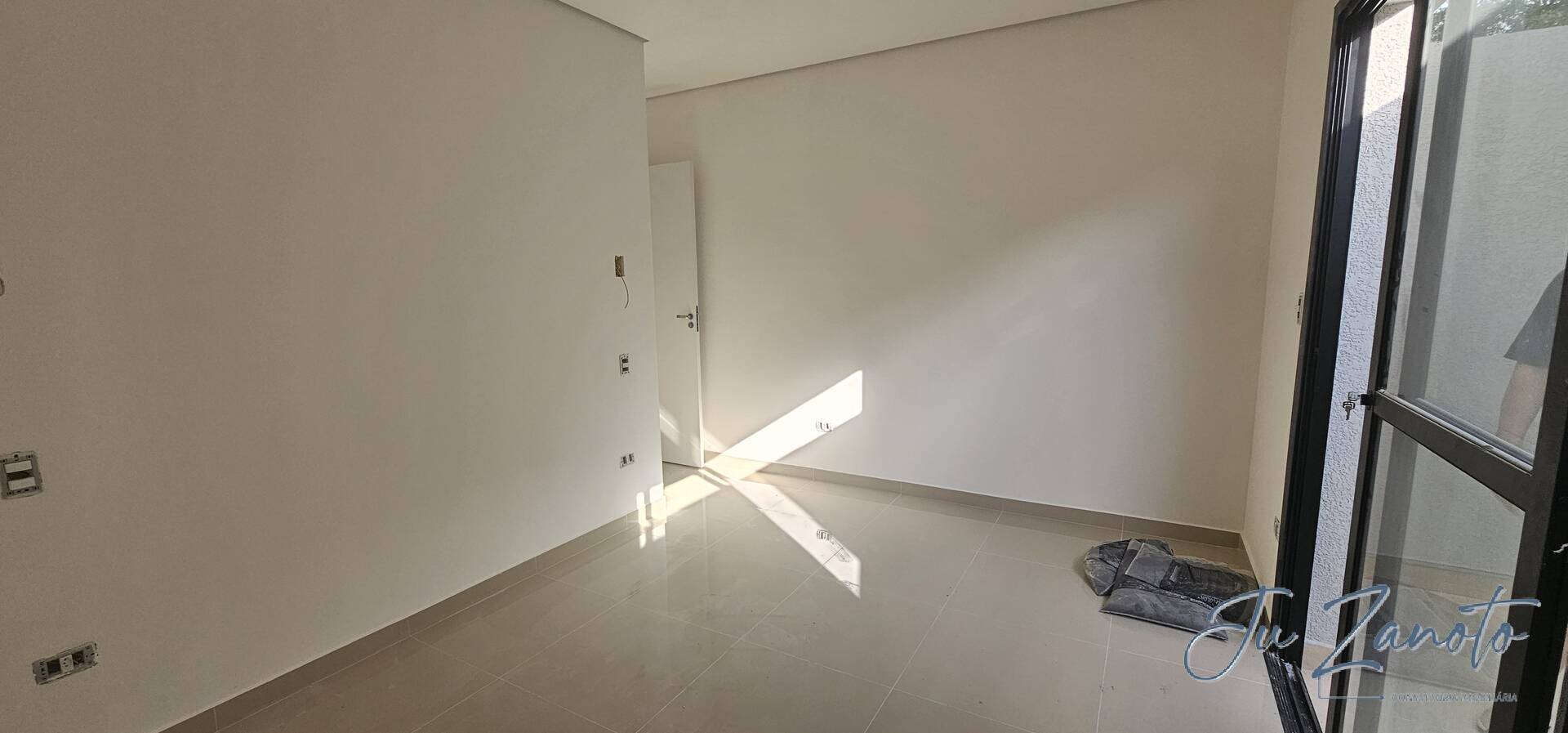 Casa à venda com 3 quartos, 75m² - Foto 16