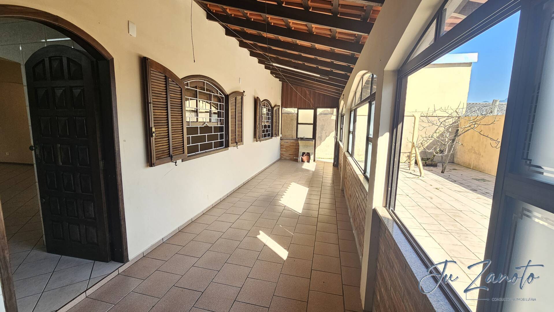 Casa à venda com 3 quartos, 300m² - Foto 12