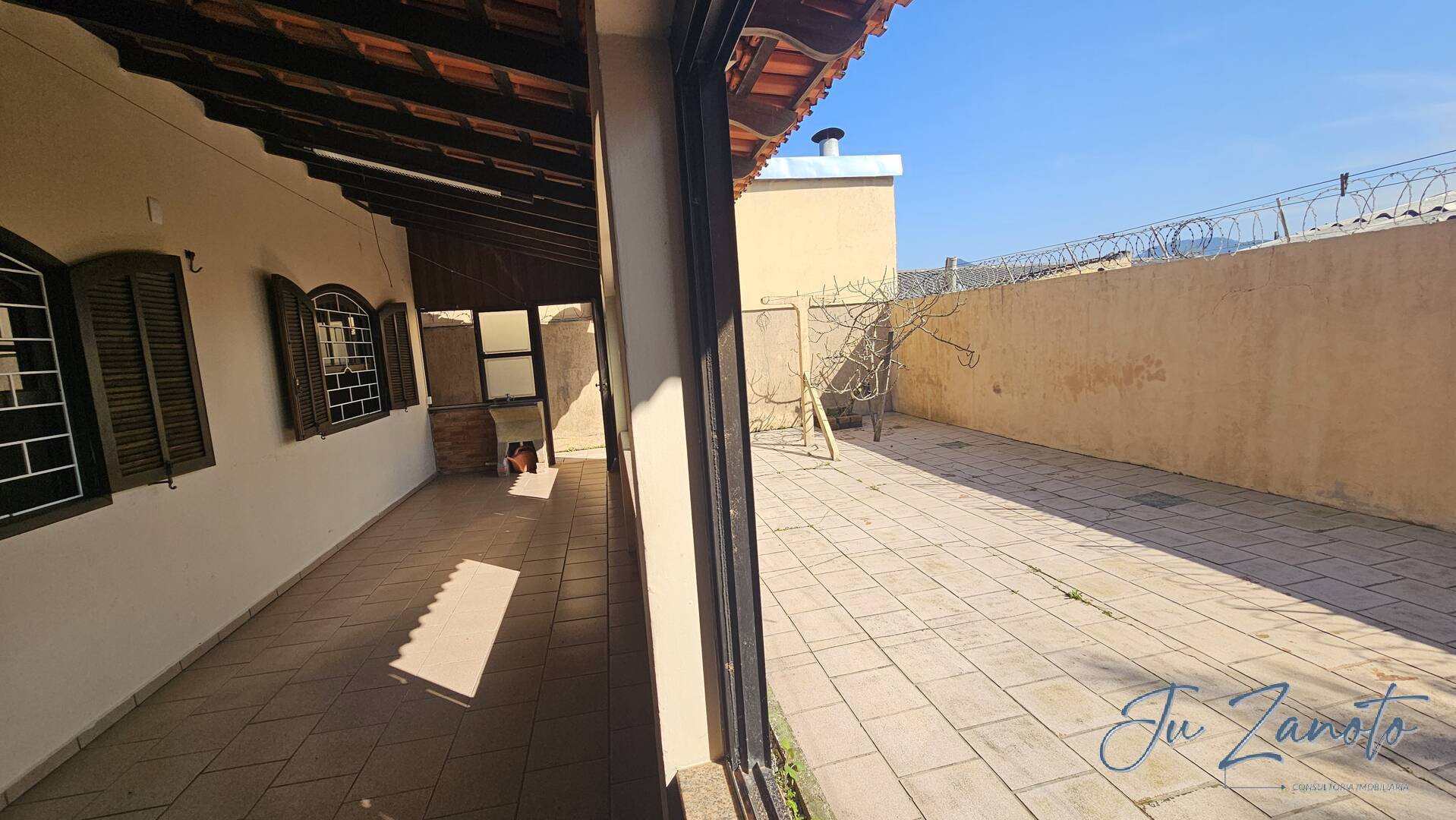 Casa à venda com 3 quartos, 300m² - Foto 15