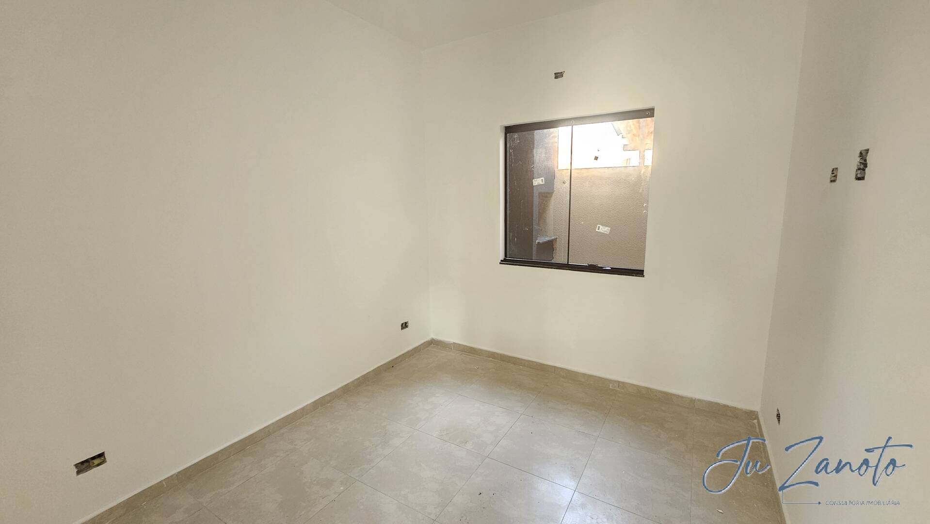 Casa à venda com 2 quartos, 45m² - Foto 4