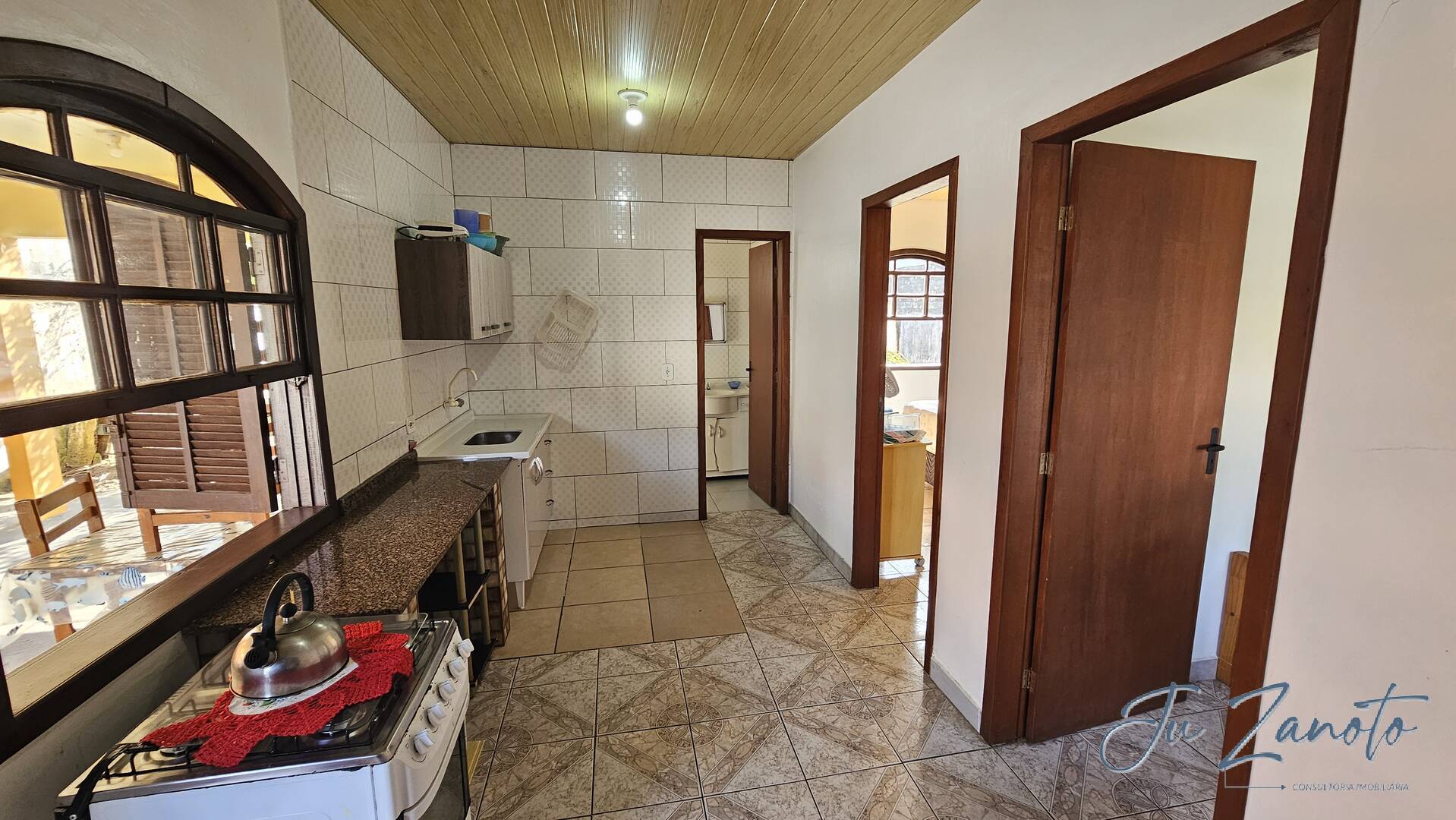 Casa à venda com 2 quartos, 300m² - Foto 16