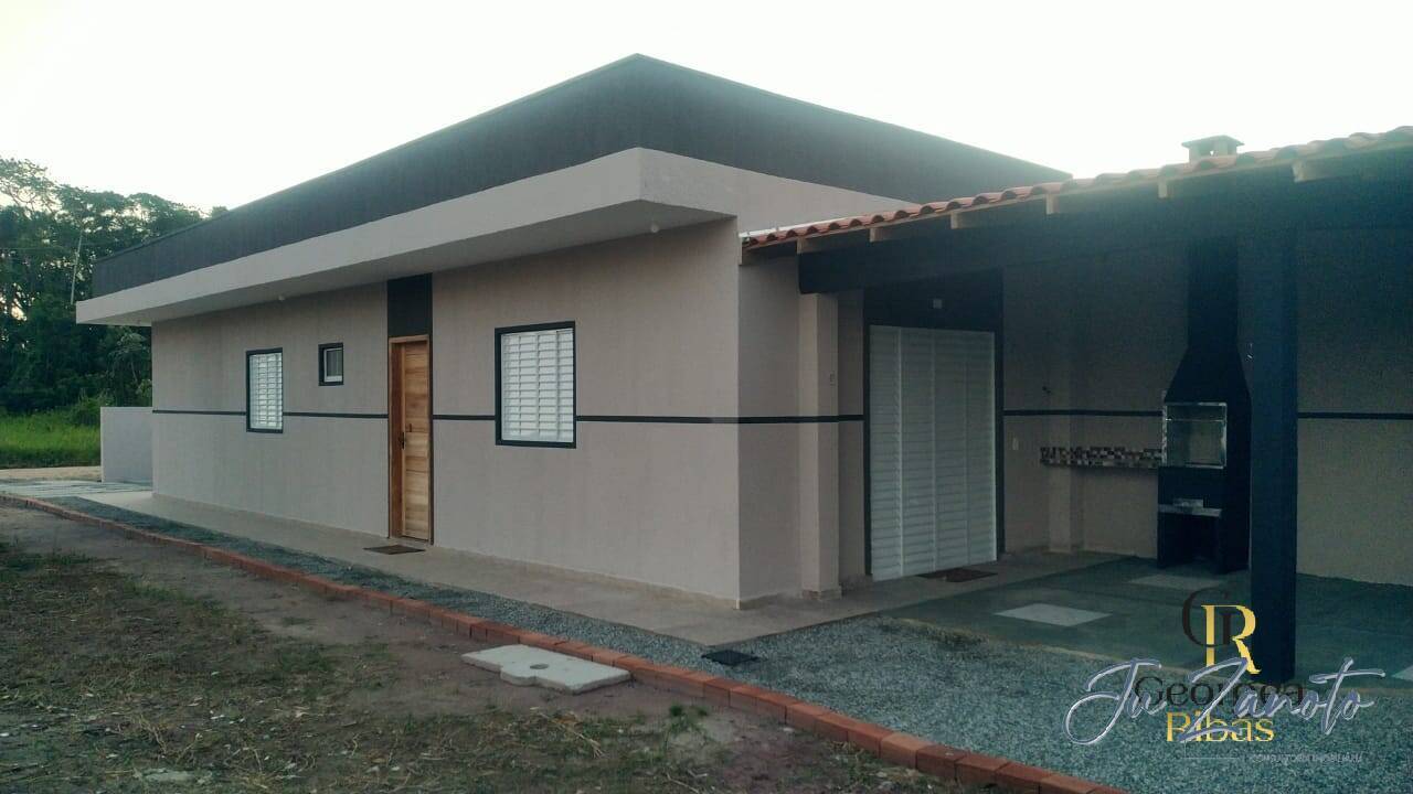 Casa à venda com 2 quartos, 92m² - Foto 2