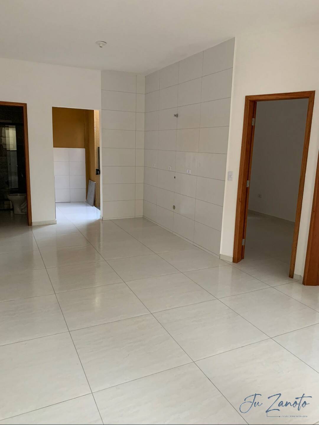 Casa à venda com 2 quartos, 57m² - Foto 4