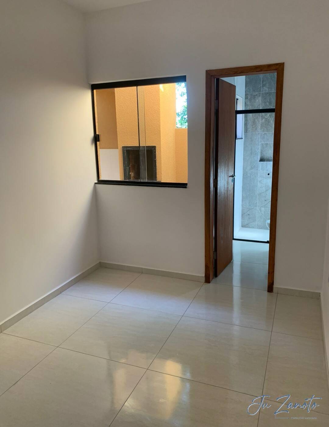 Casa à venda com 2 quartos, 57m² - Foto 2