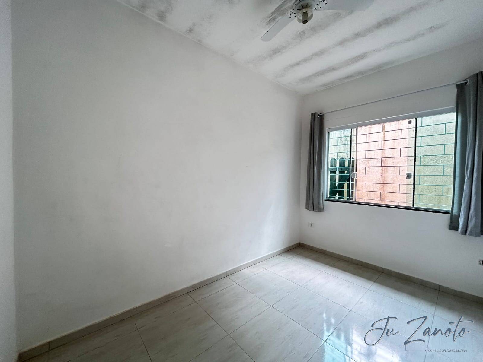 Casa à venda com 2 quartos, 47m² - Foto 11