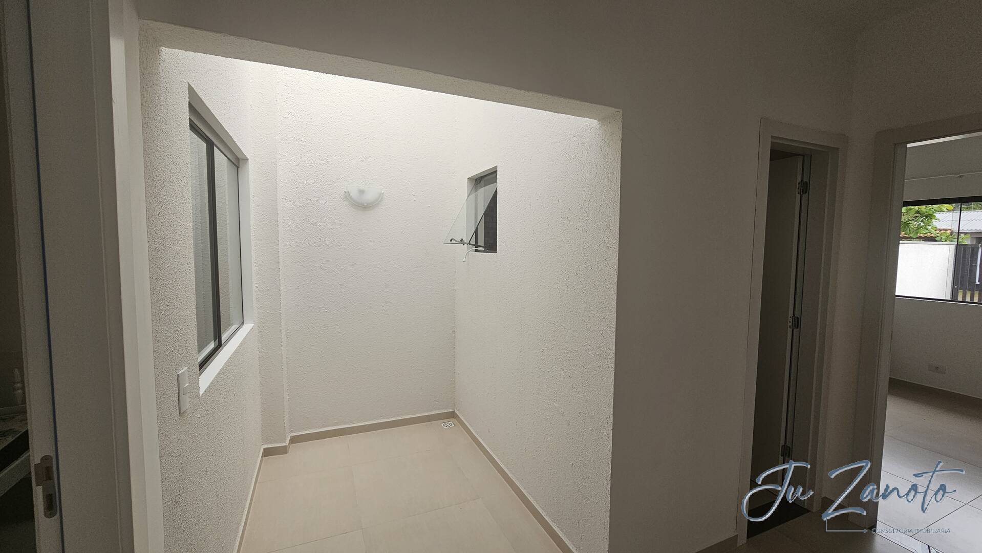 Casa à venda com 3 quartos, 84m² - Foto 9