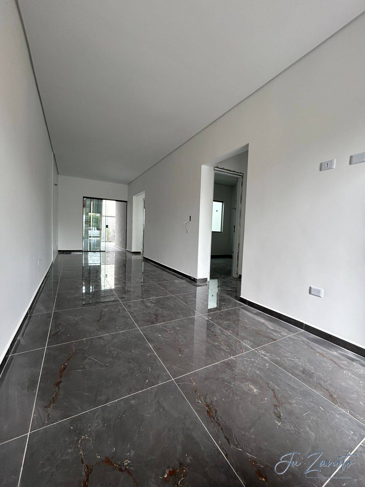 Casa à venda com 3 quartos, 79m² - Foto 4