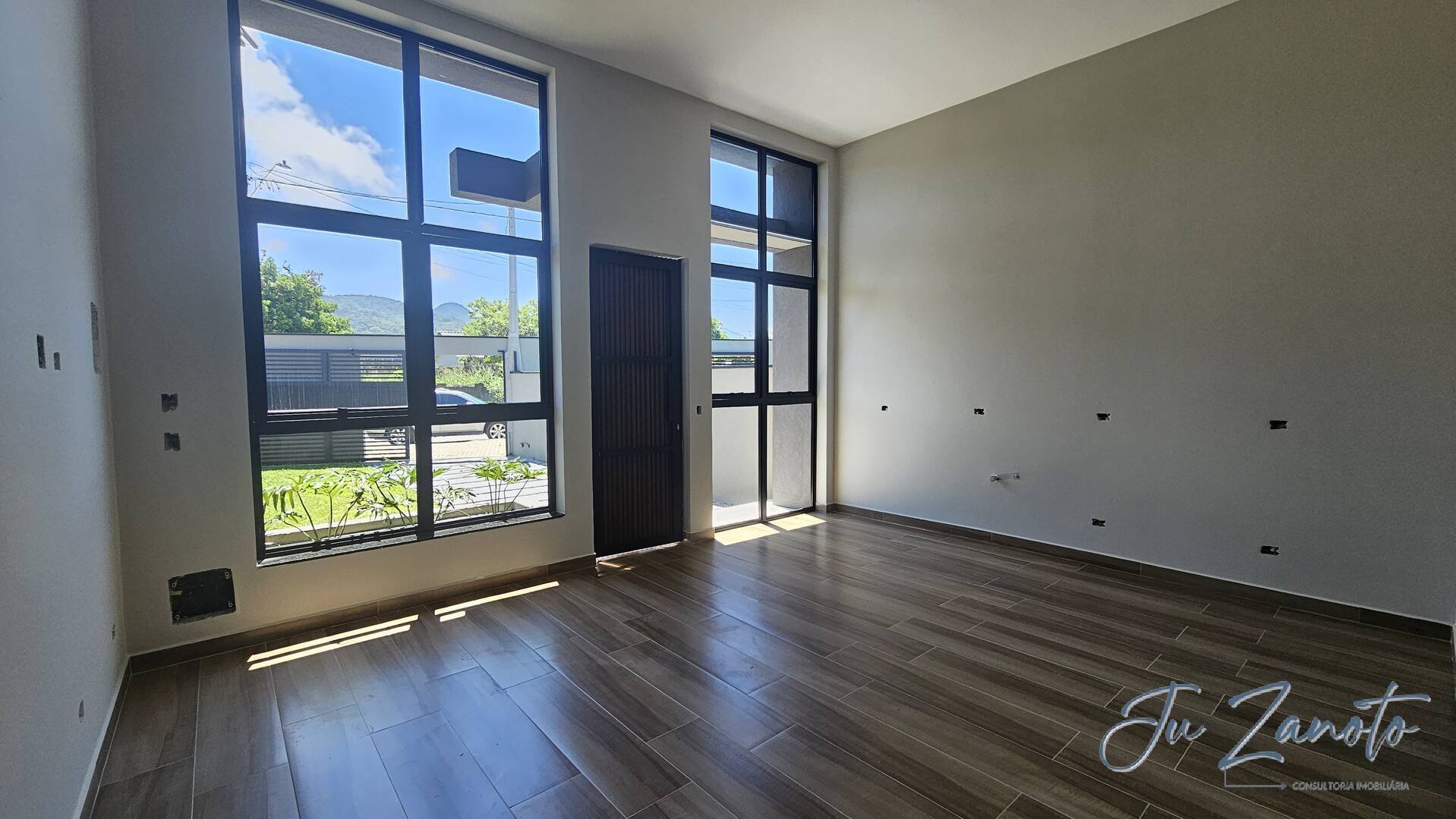 Casa à venda com 3 quartos, 82m² - Foto 4